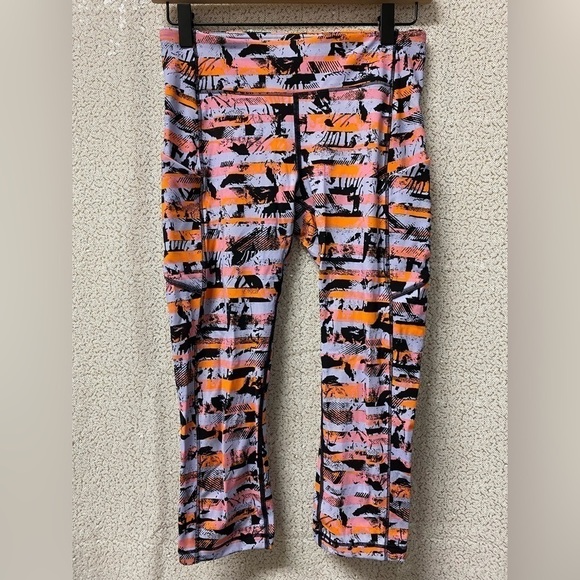 Lululemon Speed Up Crop *21" | size 6 - Picture 1 of 10